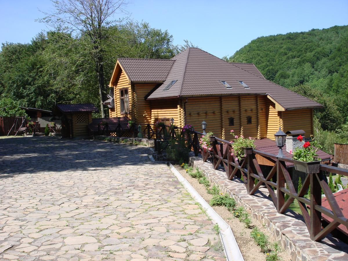 Sadyba Sribne Dzherelo Hotel Ilnytsya Exterior photo