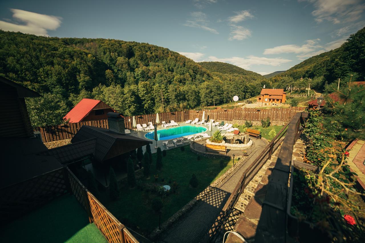 Sadyba Sribne Dzherelo Hotel Ilnytsya Exterior photo